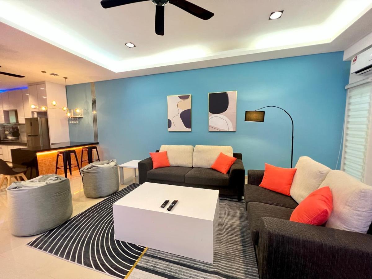 Tcvila 12Pax Neartc Dinosaurland Pooltable, Netflix Kuantan Luaran gambar