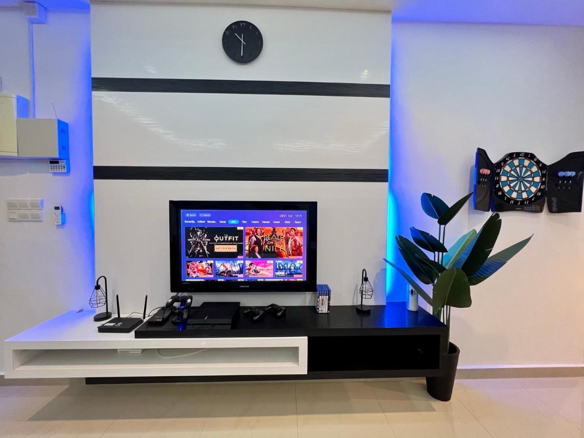 Tcvila 12Pax Neartc Dinosaurland Pooltable, Netflix Kuantan Luaran gambar